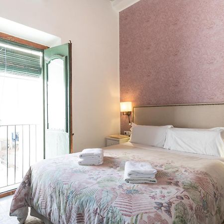 Apartamentos Bartomeu By Habama Group Sitges Ngoại thất bức ảnh